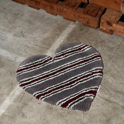 STRIPED HEART RUG - GRAY