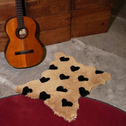 HEART FUR RUG - BEIGE
