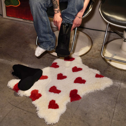 HEART FUR RUG - WHITE