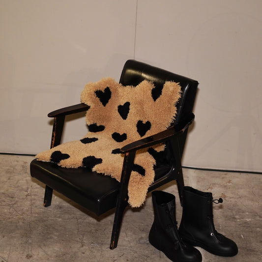 HEART FUR RUG - BEIGE